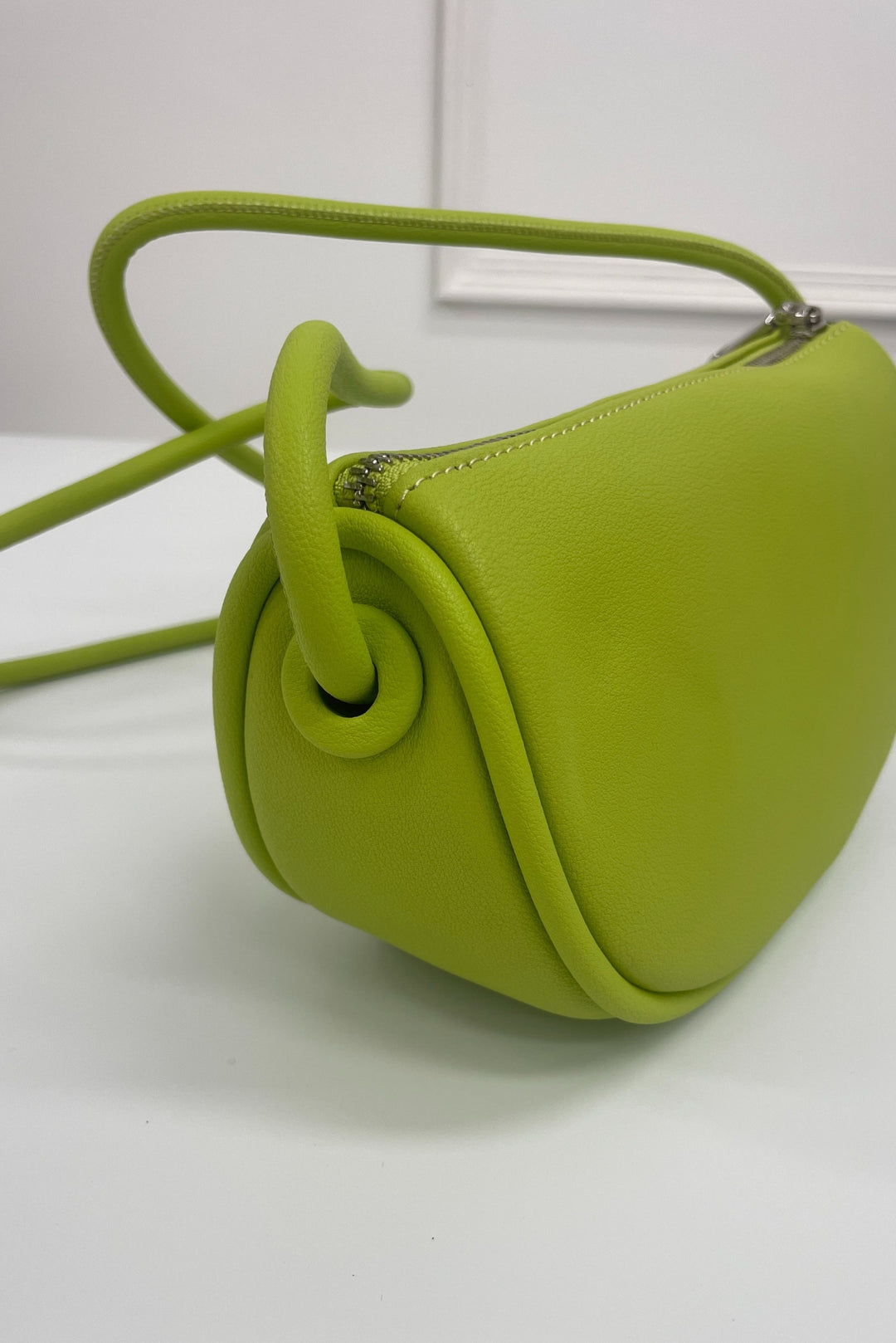 Curvy Minimal Shoulder Bag